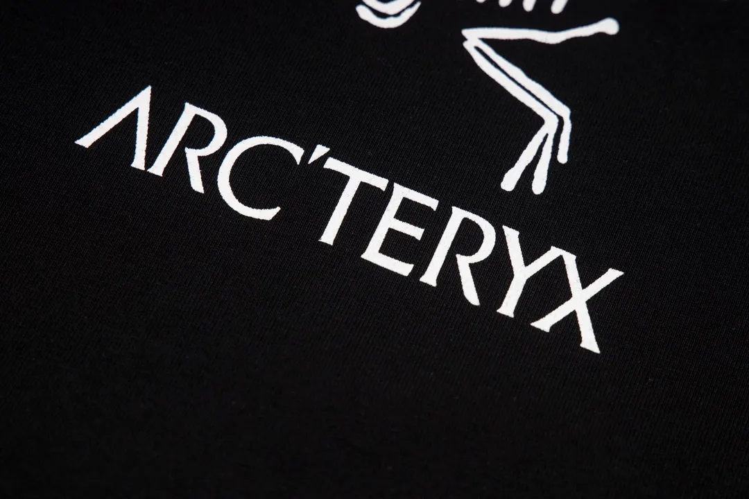【 Quality】 Arc’teryx 𝟮𝟰𝘀𝘀 Logo T ， ， ， OS g 100% Quality ： ：White Black Size：XS S M L